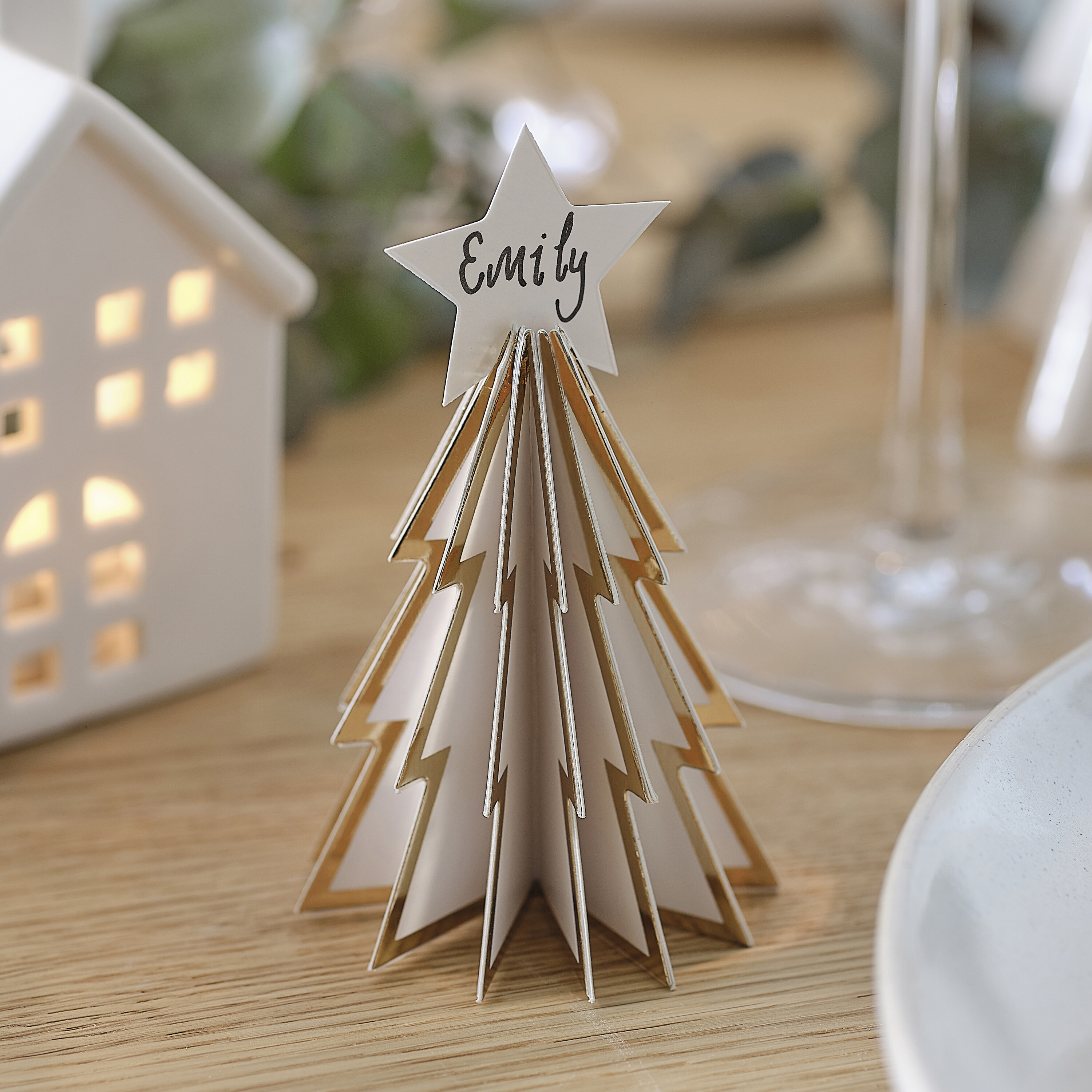 white-and-gold-christmas-tree-place-cards-all-sale-ginger-ray